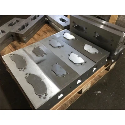 Moule à plaquettes de frein isométrique